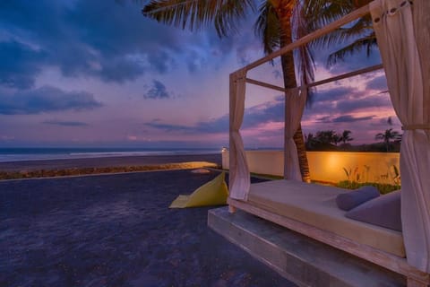 Kutus Kutus Saba Beach Villa Hotel in Blahbatuh