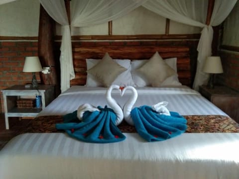 Bali forest cabin Villa in East Selemadeg