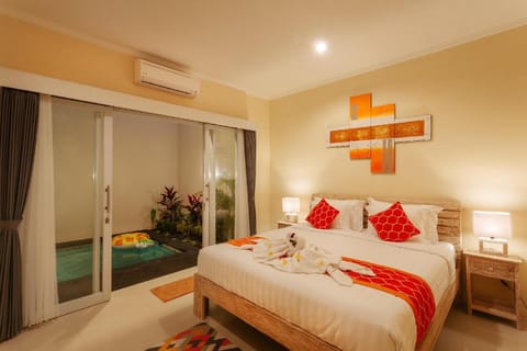 Villa Sydney, Seminyak - 2 Bed Modern Pool Villa! Villa in Kuta