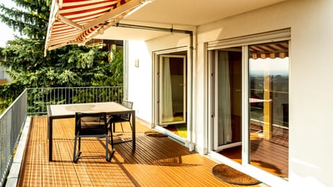 Apartment with view, close to the city of Basel Apartment in Riehen