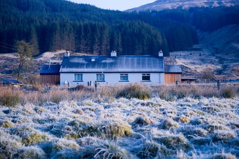 Wee Holiday Cottage by the loch Vacation rental in Scotland