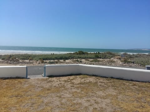 Baleine Vue Beach front family home Vacation rental in Western Cape
