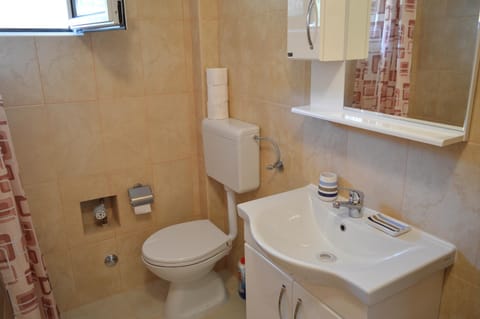 Sunny Apartment in Montenegro