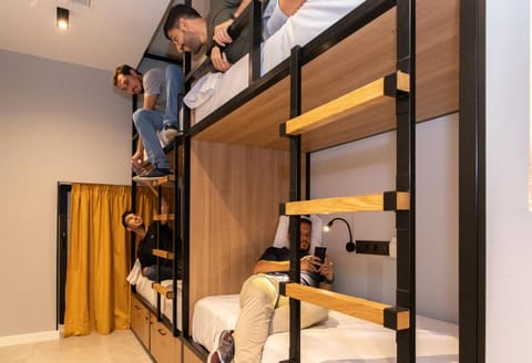 Petit Hostel La Latina Hostel in Centro