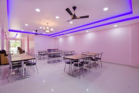 OYO Flagship Hotel Rajmahal Hotel in Jaipur