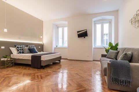 Elegante appartamento vicino alla stazione - Grey Apartment in Trieste