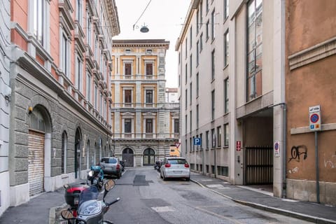 Elegante appartamento vicino alla stazione - Grey Apartment in Trieste