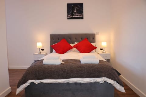 Newly Refurbished 1-Bedroom Flat near Town Centre Apartment in Stoke-on-Trent