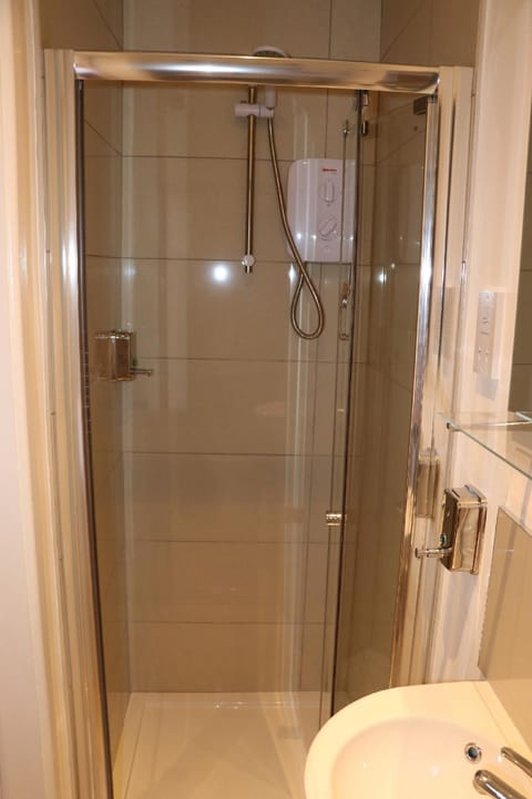 Newly Refurbished 1-Bedroom Flat near Town Centre Apartment in Stoke-on-Trent