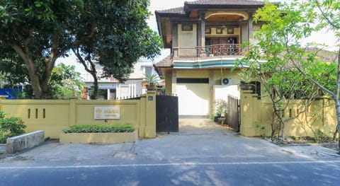 Manu Guest House 2 Hotel in North Kuta