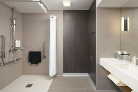 Moxy Southampton Hotel in Southampton