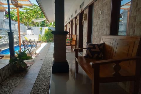 Gedhong Hostel Hostel in Nusapenida