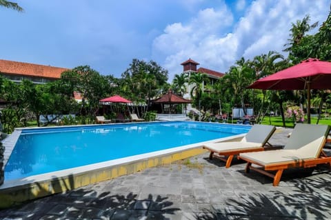 OYO 2184 Nan Berlian Inn Hotel in Kuta