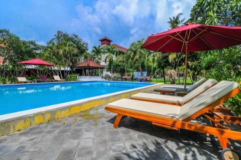 OYO 2184 Nan Berlian Inn Hotel in Kuta