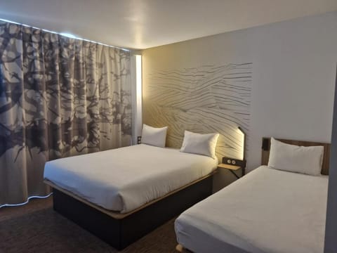 B&B HOTEL Massy Gare TGV Hotel in Massy