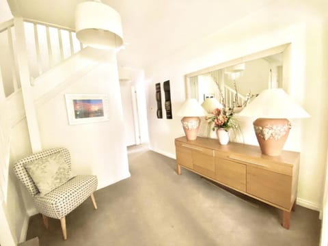 Lochindaal Hotel in England