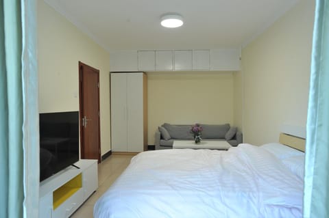 Near the CBD, close to the subway and comfortable Apartment in Beijing