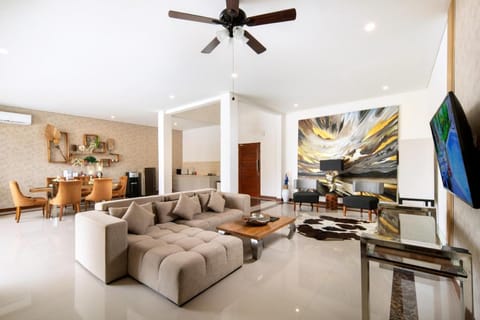 The Luxury collection, Monaco Blu Hotel in North Kuta