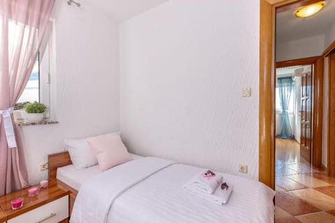 Royaluxs- Villa Marija V Apartment in Crikvenica