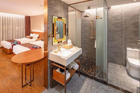 James Joyce Coffetel Tianjin Caozhuang Metro Station Jiaotong College Hotel in Tianjin