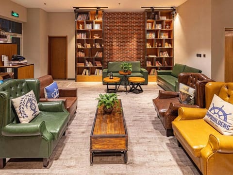 James Joyce Coffetel Tianjin Caozhuang Metro Station Jiaotong College Hotel in Tianjin