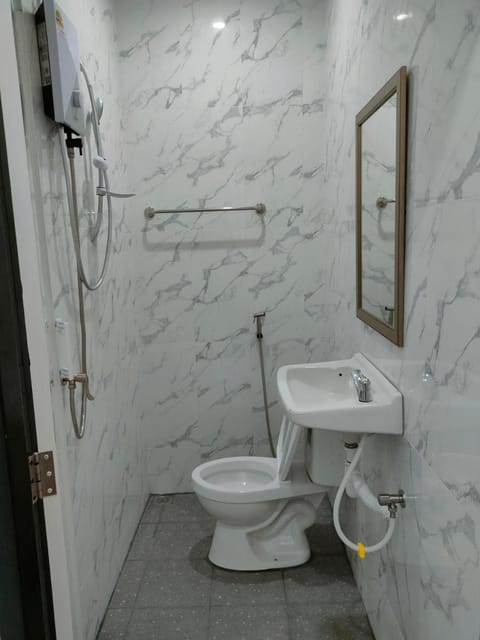 Aladdin Guest House Hotel in Krabi Changwat