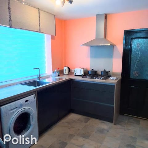 Tsalach Short Lets -Chayil Experts Management Apartment in Nottingham