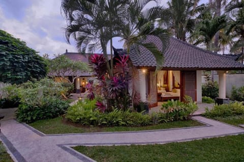 Spacious 4 Bedroom Pool Villa Garden View JU86A Villa in Blahbatuh