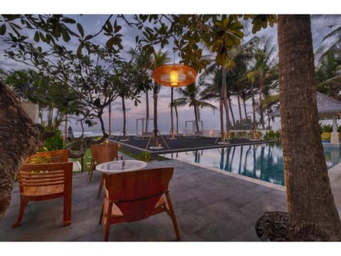 Entire 5 BR Private Pool Villa #K210 Villa in Blahbatuh