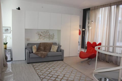 Magnifique maison de ville avec jardin et parking Vacation rental in Geneva