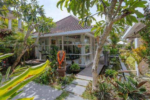villa Umah Veluvana Hotel in North Kuta