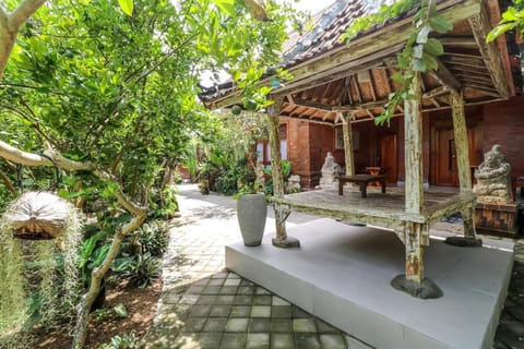 OYO 2607 Men Bebas Residence Hotel in Abiansemal