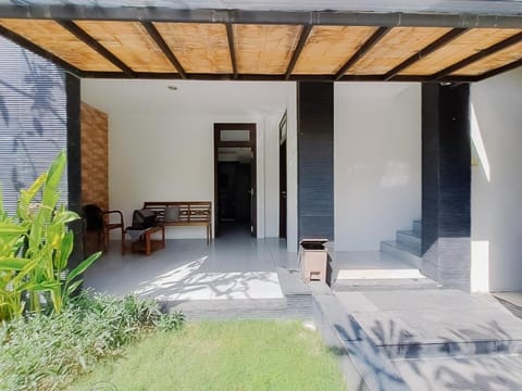 The Lavana Arimanu Kuta Hotel in Kuta