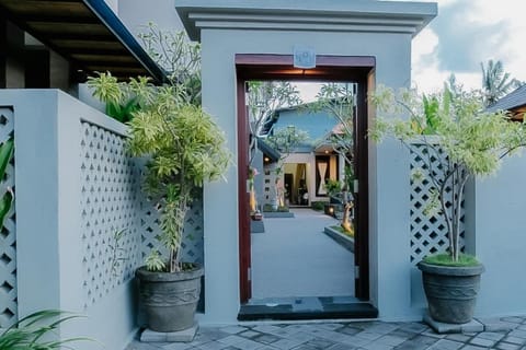 The Lavana Arimanu Kuta Hotel in Kuta