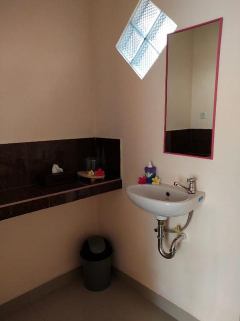 Lidah Lokal Singaraja Double Bedroom Vacation rental in Buleleng