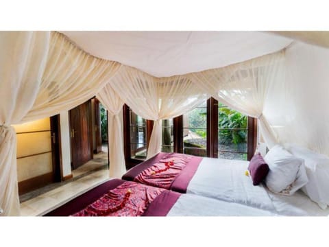 Stunning 2 BR Family Pool View #K140 Villa in Ubud