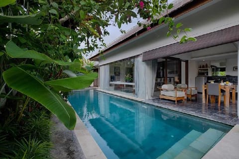 Cozy 1 Bedroom Villa with Private Pool REV13 Villa in North Kuta