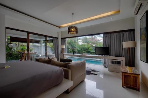 Cozy 1 Bedroom Villa with Private Pool REV13 Villa in North Kuta
