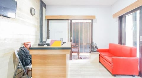 RedDoorz near Muaya Beach Jimbaran Hotel in Kuta Selatan