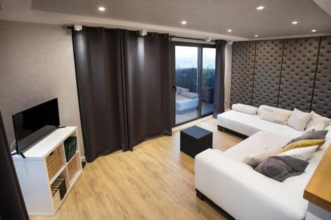 PenthouseLux Apartment in Belgrade