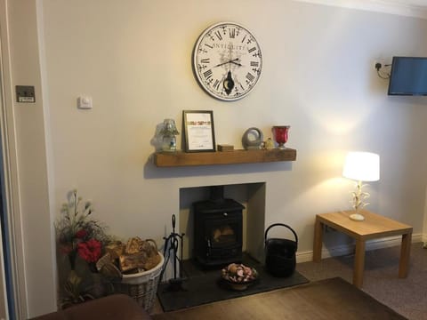 Cozy, Warm cottage with great travel links Vacation rental in Lisburn