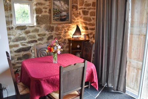 Ty ar Dreuz  domaine de Lesleac'h Vacation rental in Finistere