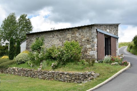 Ty ar Dreuz  domaine de Lesleac'h Vacation rental in Finistere