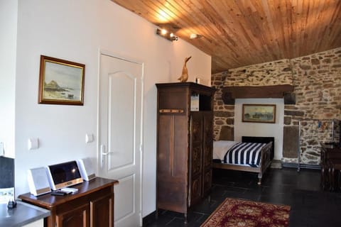 Ty ar Dreuz  domaine de Lesleac'h Vacation rental in Finistere