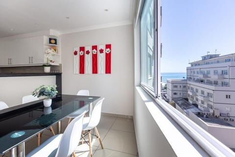 Perfect Beachfront Apartment #3 Apartment in Sea Point