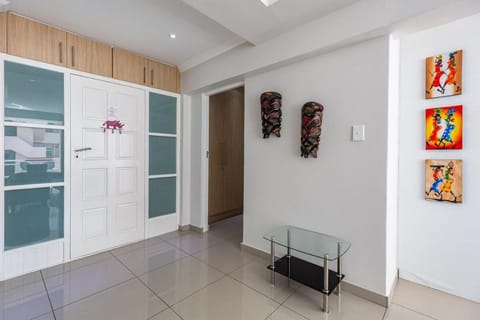 Perfect Beachfront Apartment #3 Apartment in Sea Point