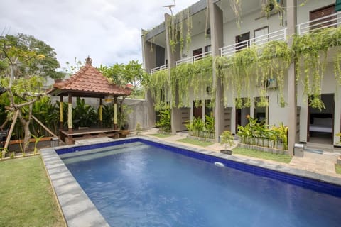 RedDoorz near Exit Toll Nusa Dua Hotel in Kuta Selatan