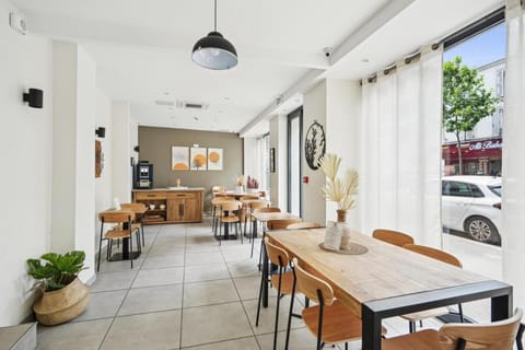 Hôtel Le National Clichy Paris Hotel in Clichy