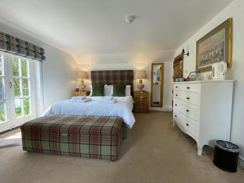 Kings Head Low House Bed and Breakfast in Mid Suffolk District