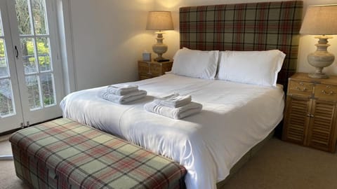 Kings Head Low House Bed and Breakfast in Mid Suffolk District